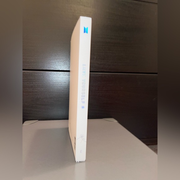 BTS - Love Yourself: Her - Picture 5 of 5